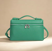 Blythe Clutch